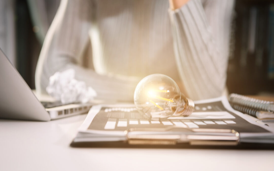Reinforcing Commercial Insurance Underwriting with AI Assistants